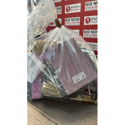 9124 - BAG OF BOOKS / G68-G76