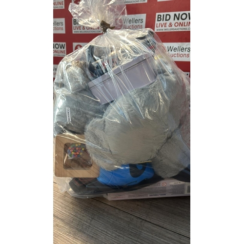 9125 - BAG OF TOYS AND GAMES / G68-G76