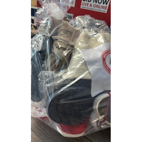 9130 - BAG OF NEW AND USED ODD FOOTWEAR / G68-G76