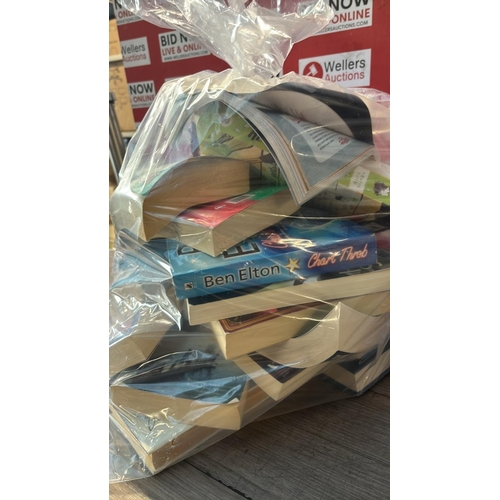 9136 - BAG OF BOOKS / CW
