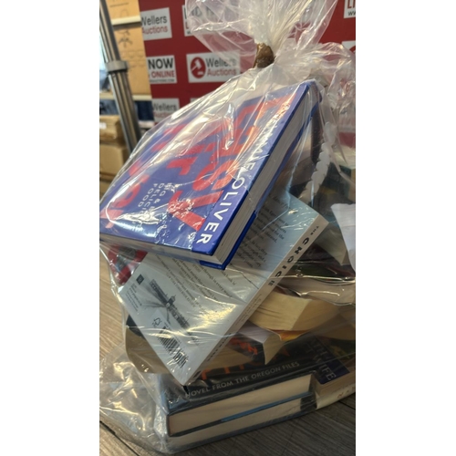 9136 - BAG OF BOOKS / CW