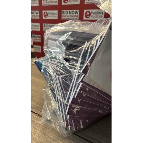 9138 - BAG OF BOOKS / CW