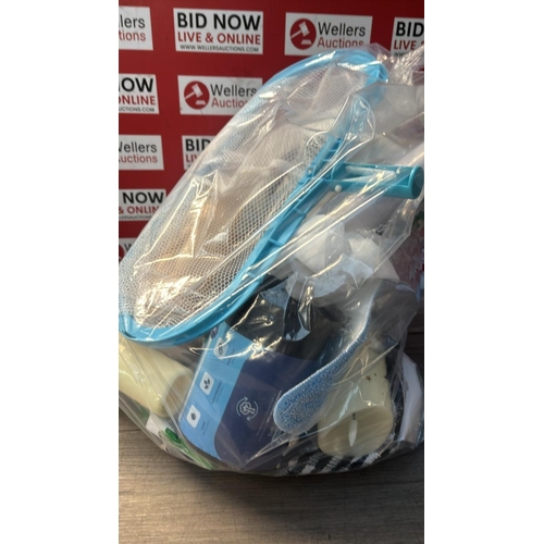 9144 - BAG OF KITCHEN AND HOUSEHOLD ITEMS  / CW