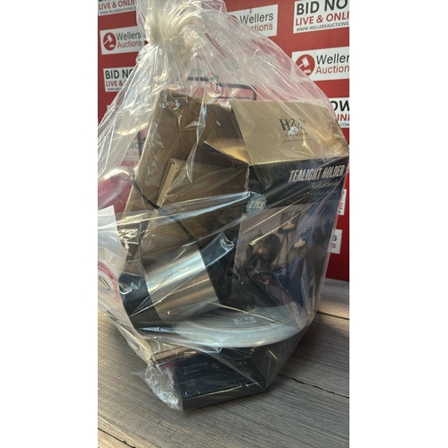 9145 - BAG OF KITCHEN AND HOUSEHOLD ITEMS  / CW