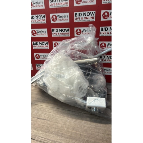 9152 - BAG OF HARDWARE / CW