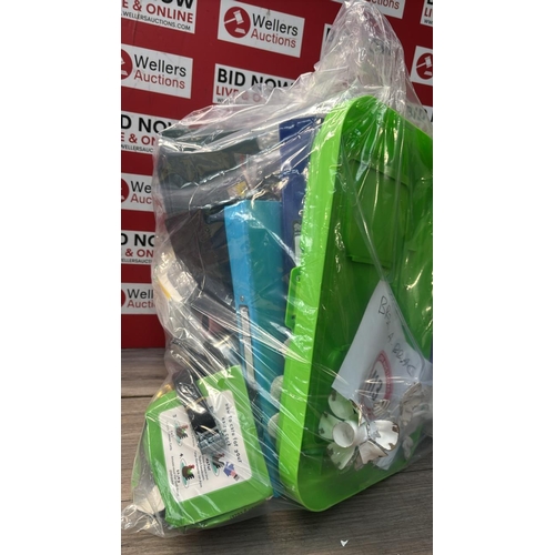 9156 - BAG OF BRIC A BRAC / CW