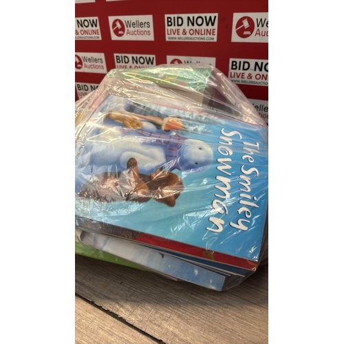 9157 - BAG OF BOOKS / CW