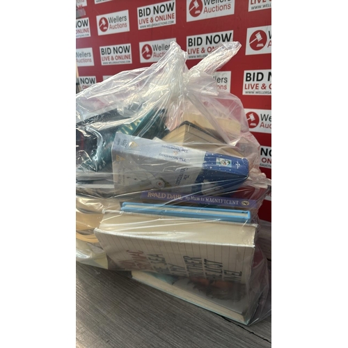 9158 - BAG OF BOOKS / CW