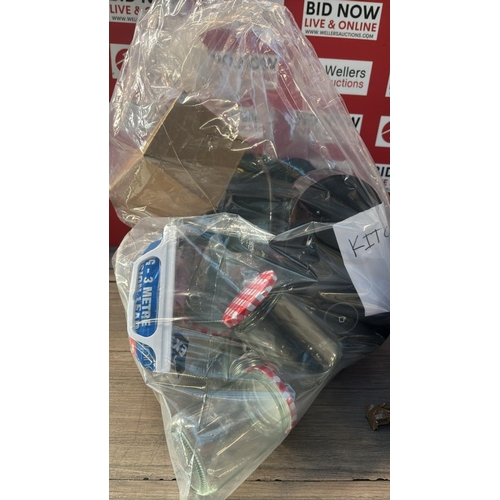 9164 - BAG OF KITCHEN AND HOUSEHOLD ITEMS  / CW