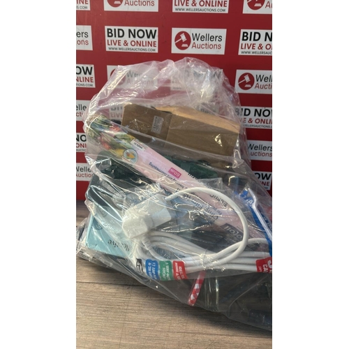 9164 - BAG OF KITCHEN AND HOUSEHOLD ITEMS  / CW