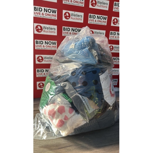 9173 - BAG OF LADIES NEW CLOTHING / CW