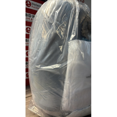 9233 - BAG OF BEDDING AND LINEN / ORCW