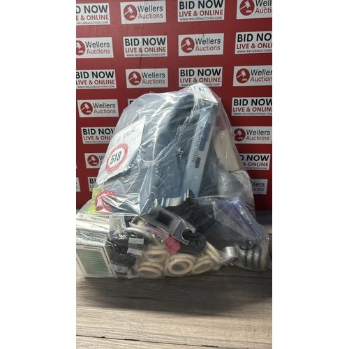 9255 - BAG OF BRIC A BRAC / OO