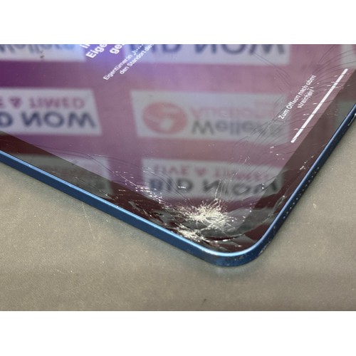 29 - APPLE IPAD 10.9