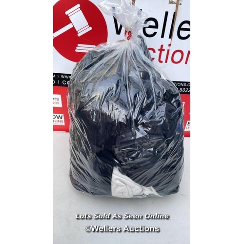 5626 - BAG OF JACKETS