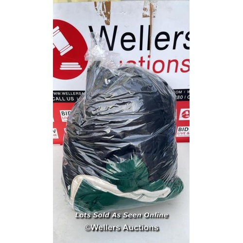 5626 - BAG OF JACKETS