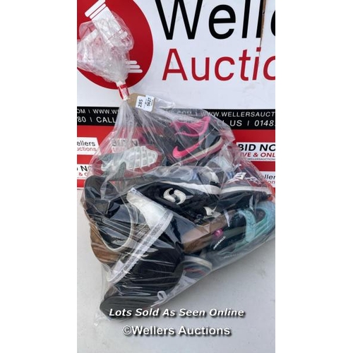 5627 - BAG OF CHILDREN SHOES