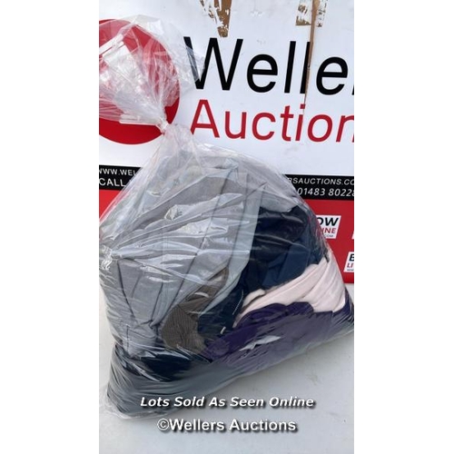 5631 - BAG OF MIXED CLOTHES INC. JACKETS, TROUSERS