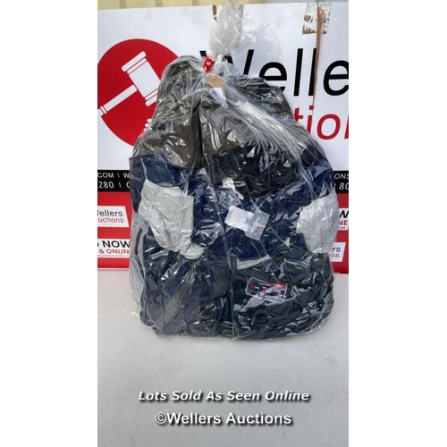 5646 - BAG OF JACKETS