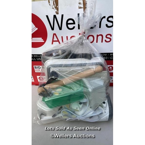 5648 - BAG OF KITCHEN ITEMS