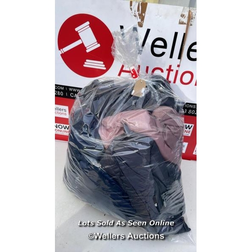 5653 - BAG OF JACKETS