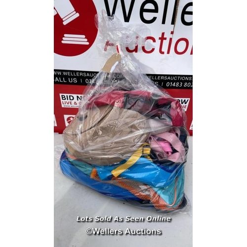 5658 - BAG OF CHILDREN BAGS