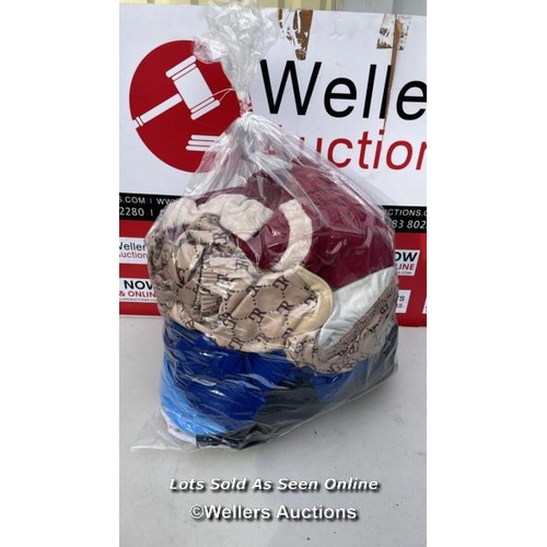 5674 - BAG OF JUMPERS