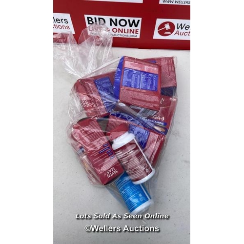5744 - BAG OF VITAMINS