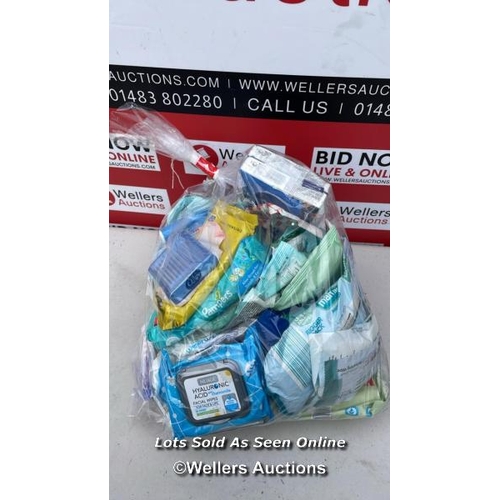 5753 - BAG OF HYGIENE ITEMS