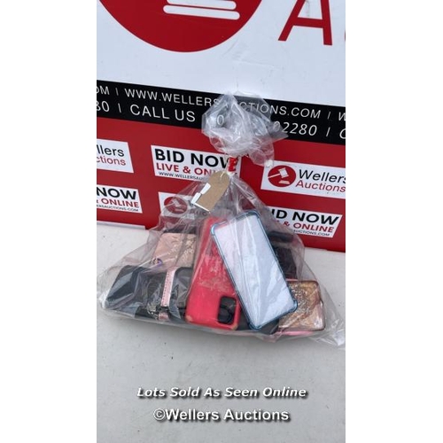 5765 - BAG OF PHONE CASES / A100