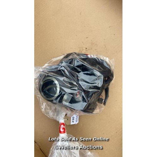 5794 - BAG OF HEADPHONES