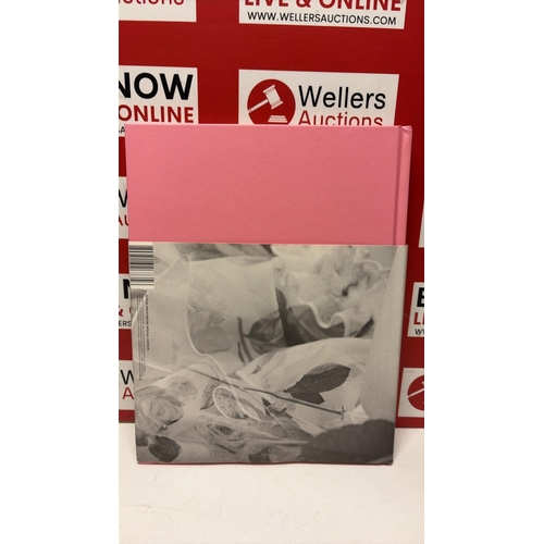 3052 - NEW SOLO SPECIAL EDITION JENNIE