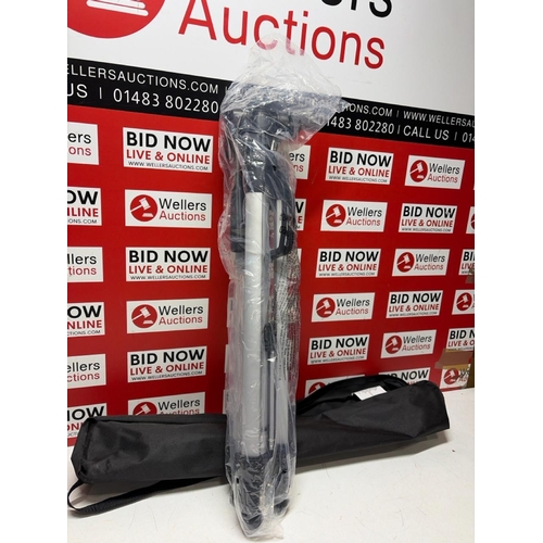 3059 - NEW TRIPOD