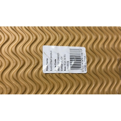 3076 - NEW BRAKENBRUN SANDALS, UK 9