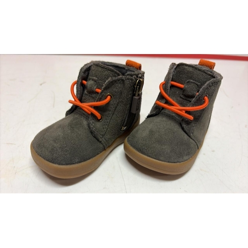 3077 - NEW UGG BOOTIES (WITHOUT TAG), UK 2