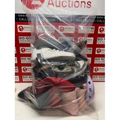 3082 - BAG OF PRE-OWNED FOOTWEAR INC. ADIDAS, CROCS, UGG ETC
