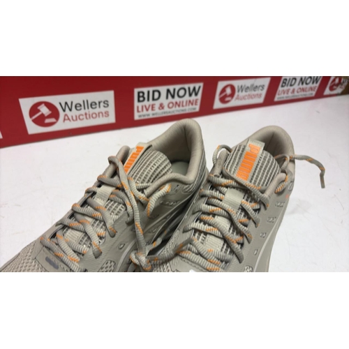 3084 - NEW PUMA TRAINERS, UK 7