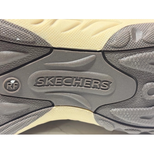 3085 - NEW SKECHERS CHELSEA BOOTS, UK 8