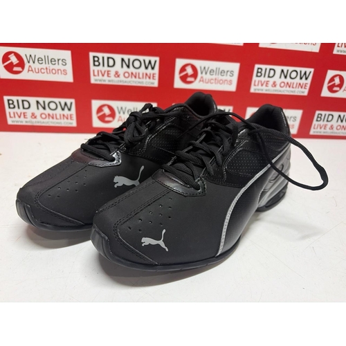 3086 - NEW PUMA TRAINERS, UK 11
