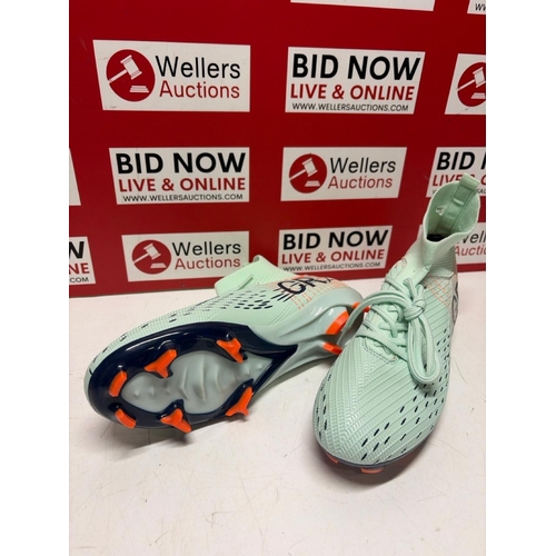 3087 - NEW CR7 FOOTBALL BOOTS, 37