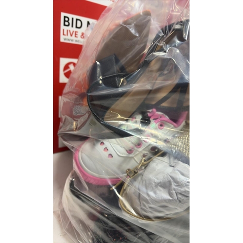 3093 - BAG OF NEW FOOTWEAR INC. IN FLYERS, NEW LOOK, WHERES THAT FROM, ETC