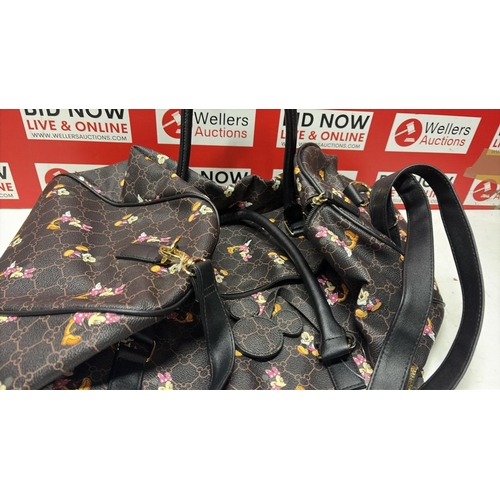 3102 - PRE-OWNED MICKEY MOUSE HOLDALL