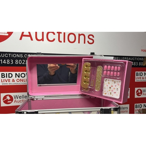 3115 - NEW DISNEY PRINCESS MAKE UP CASE