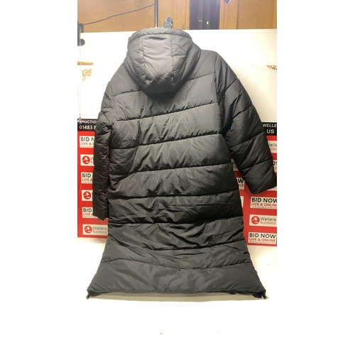 3163 - NEW (WITHOUT TAG) GYM KING COAT, 10