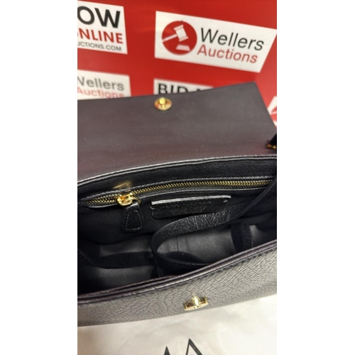 8040 - BRAND NEW LIA NUMA HANDBAG