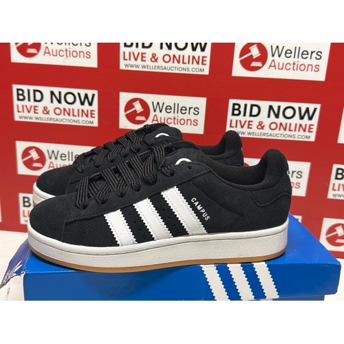 7058 - NEW ADDIDAS CAMPASS OOSJ SIZE 5 .5 BLACK AND WHITE TRAINER WITH BOX