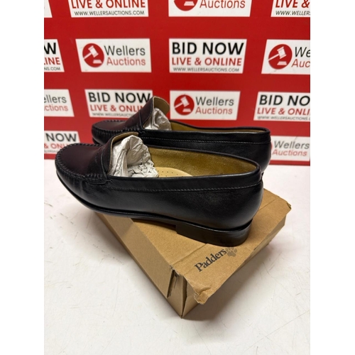 7060 - NEW PADDERS BLACK SIZE 40