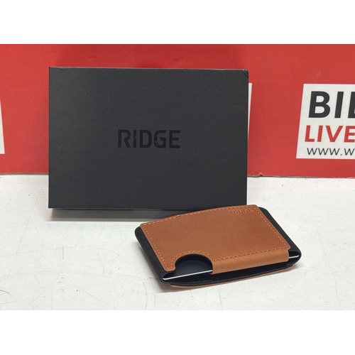 7071 - NEW RIDGE CARD HOLDER BROWN &  BLACK WITH BOX