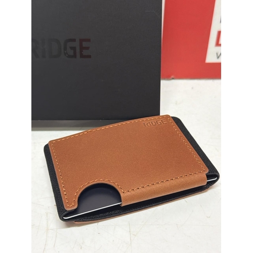 7071 - NEW RIDGE CARD HOLDER BROWN &  BLACK WITH BOX