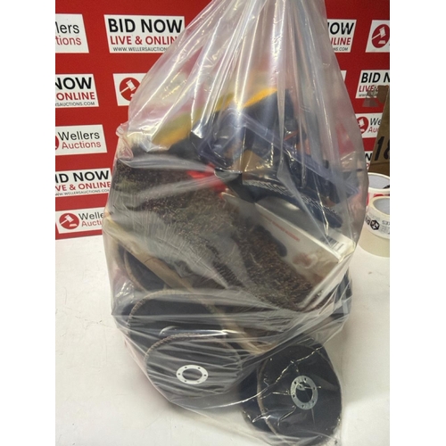 7083 - BAG MIXED KITCHEN WARE AND HOUSEHOLD ITEMS